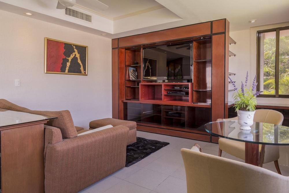 Elegant Lagoon Front By Casa Paraiso Cancun