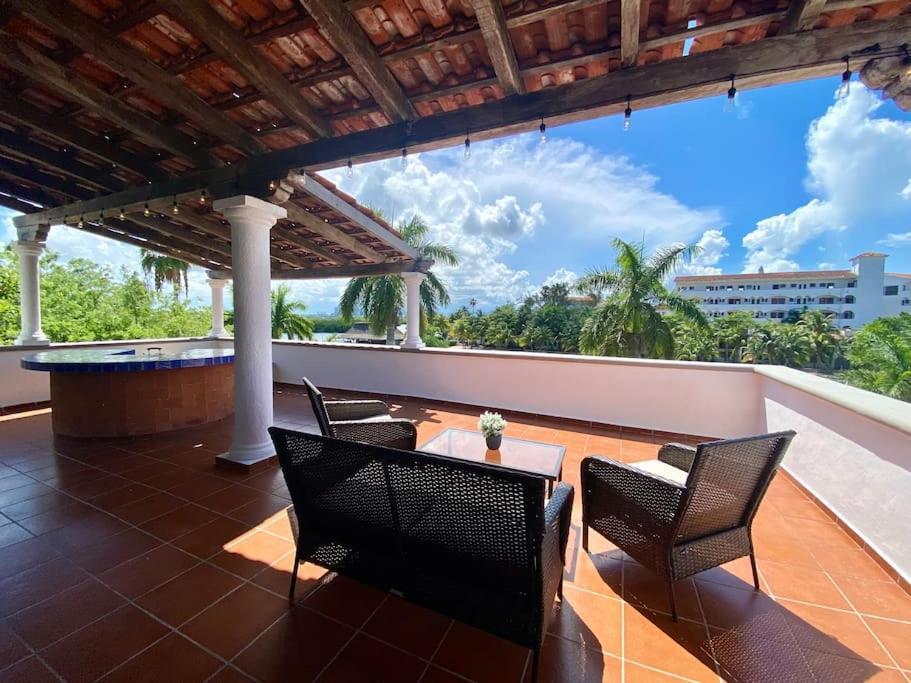 Villa Elegant Lagoon Front By Casa Paraiso *